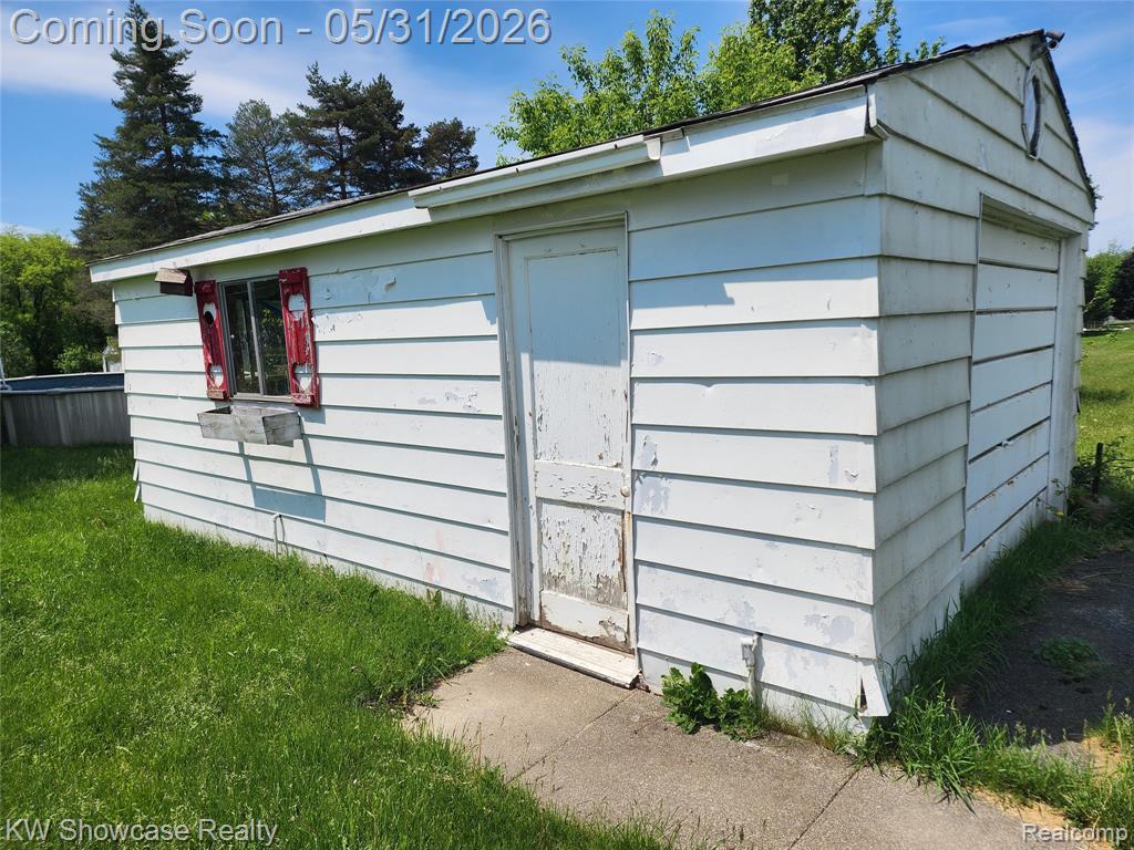 4356 S Vassar Road, Burton, MI 48519 — Photo 8