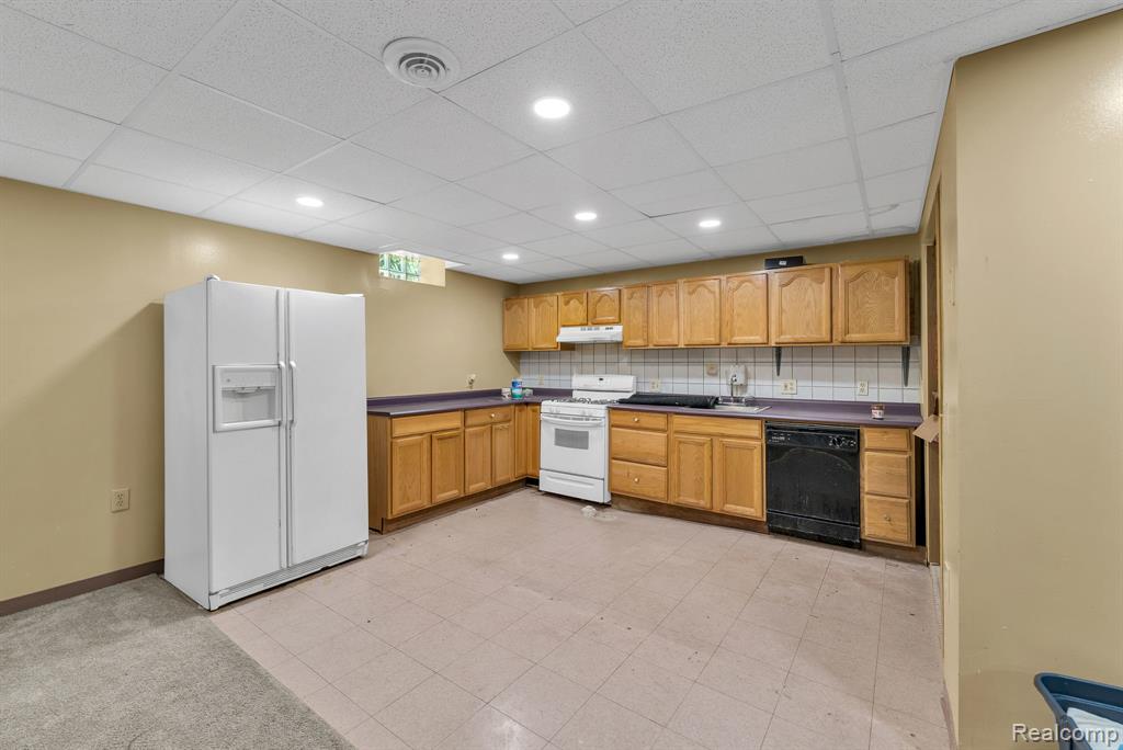 7511 Orchard Avenue, Dearborn, MI 48126 — Photo 33