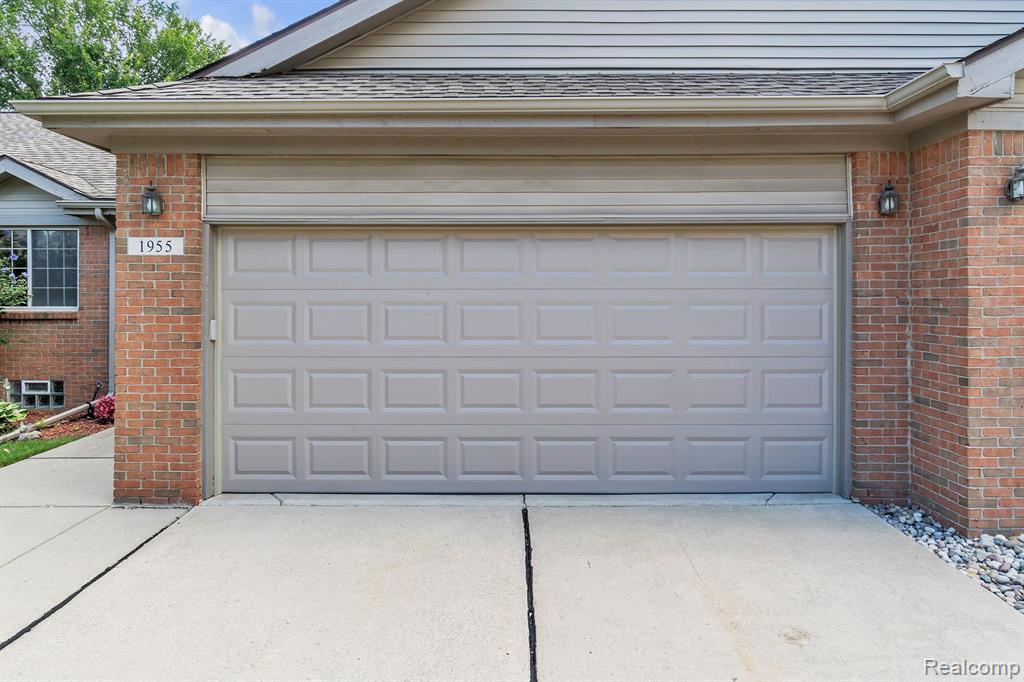 1955 PEBBLE CREEK Drive, Canton, MI 48188 — Photo 4