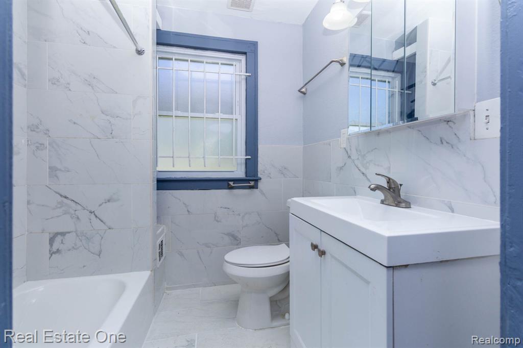6427 Linsdale Street, Detroit, MI 48204 — Photo 16