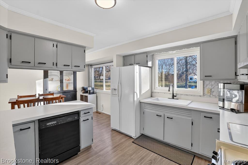 6227 McKenzie Drive, Flint, MI 48507 — Photo 16