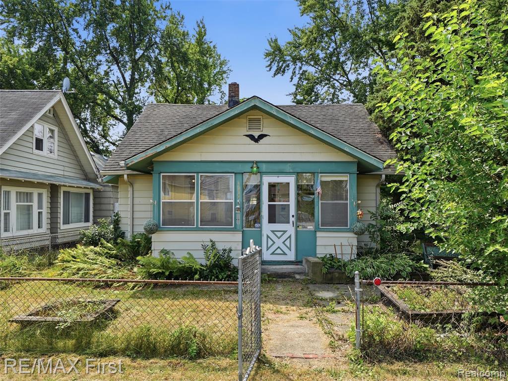 3039 Kenrick Street, Keego Harbor, MI 48320