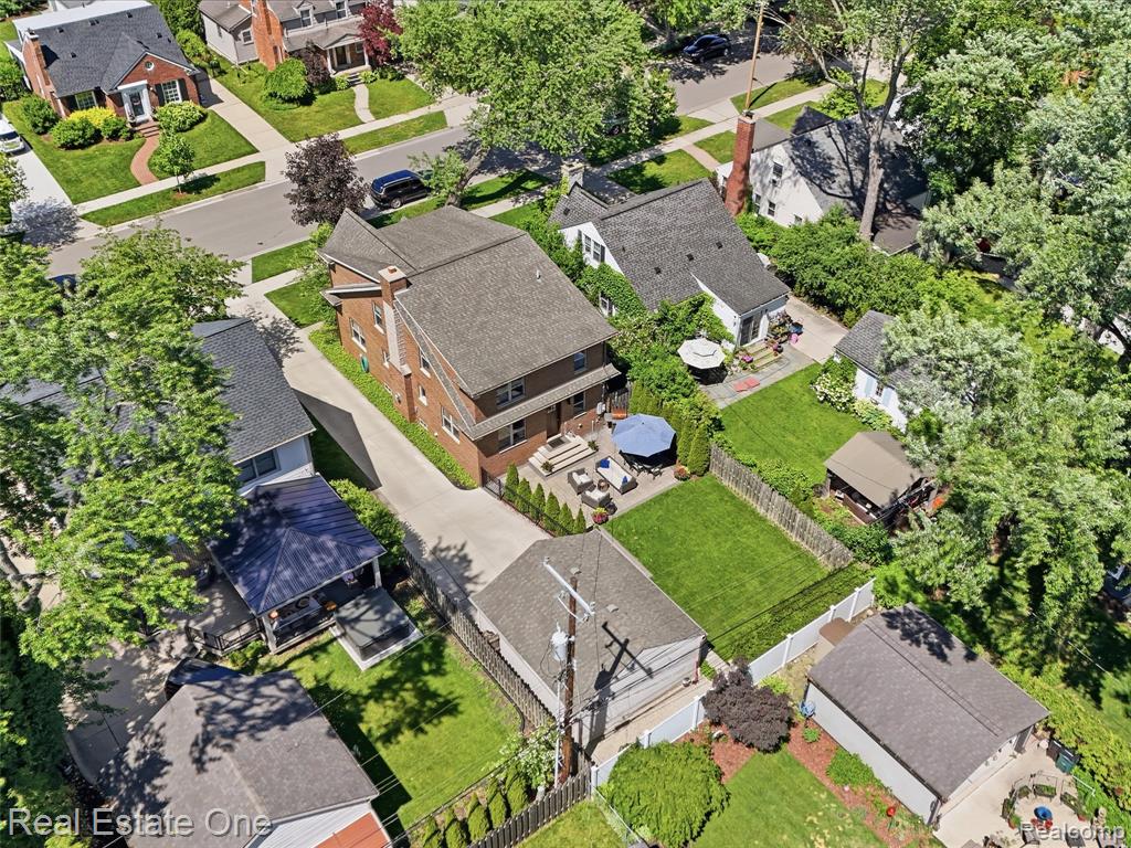 10125 Borgman Avenue, Huntington Woods, MI — Photo 43