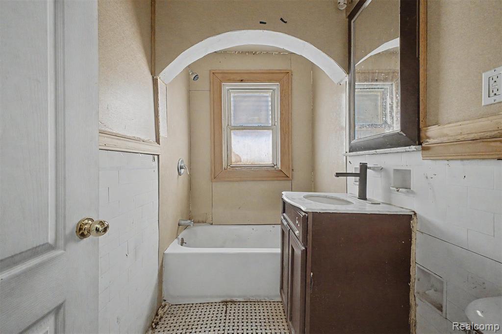 9275 Appoline Street, Detroit, MI 48228 — Photo 22