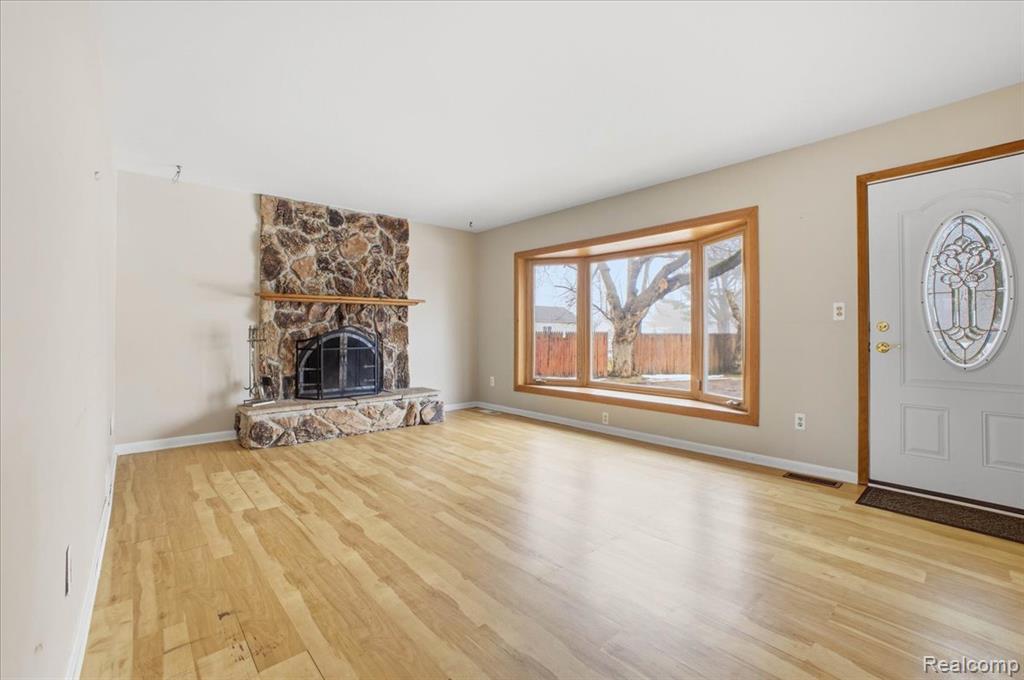 6360 Manson Drive, Waterford, MI 48329 — Photo 6
