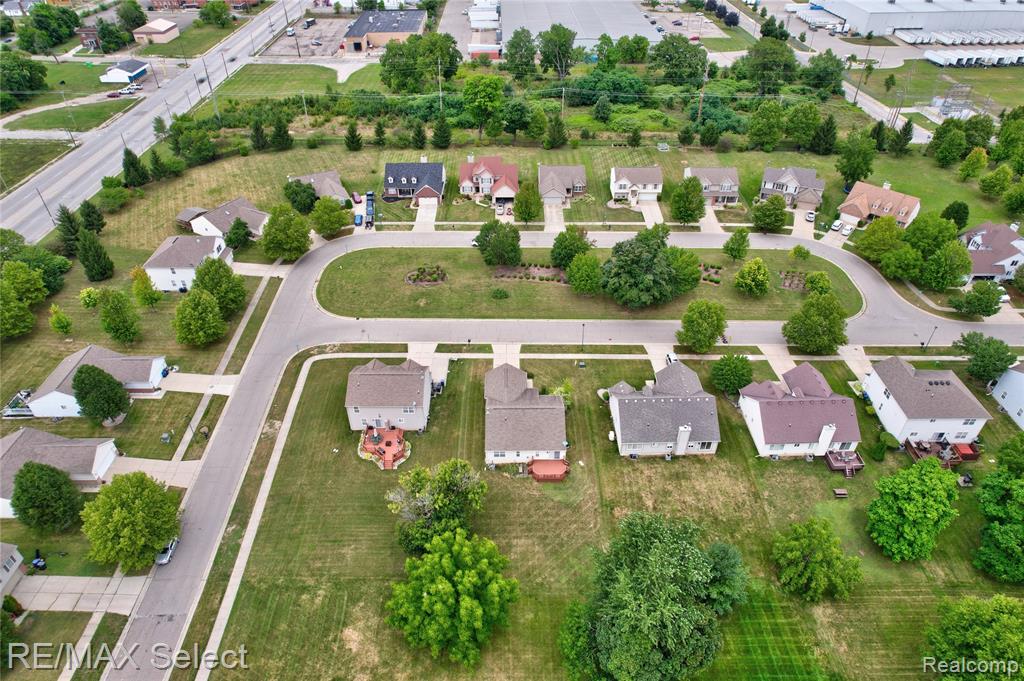 708 Wilberforce Drive, Flint, MI 48503 — Photo 37