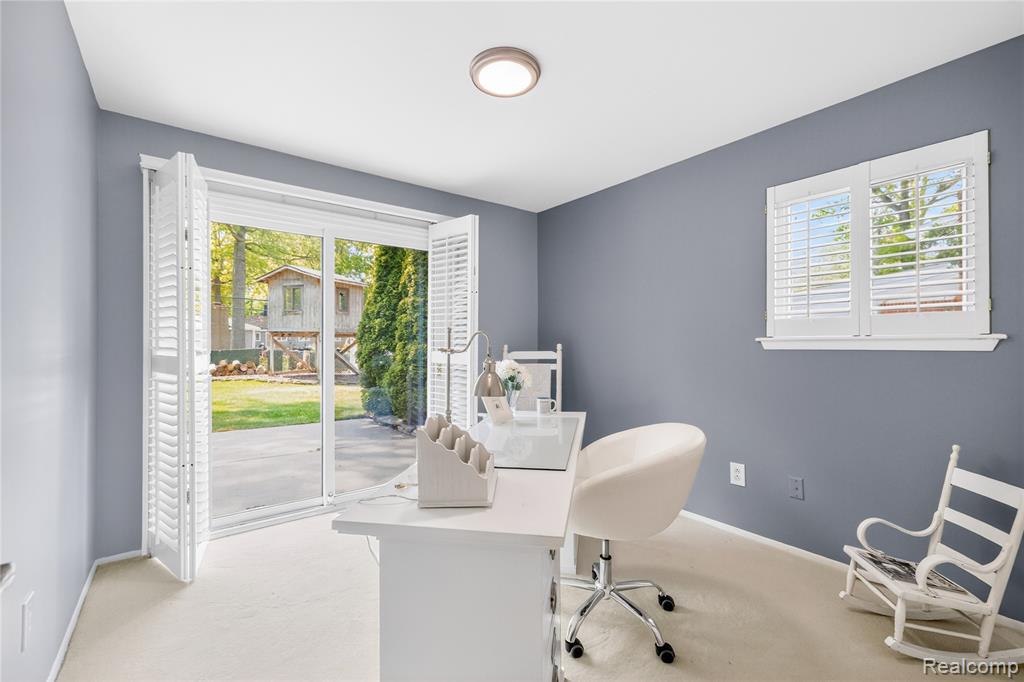 8733 Woodside Drive, Grosse Ile, MI 48138 — Photo 28