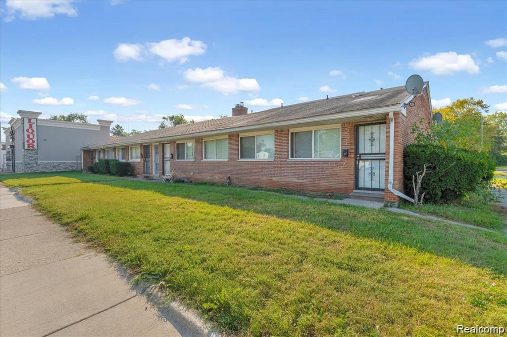 18541 Plymouth Road - Photo 2