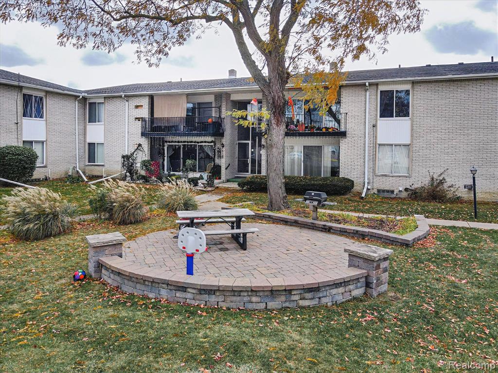 8497 Kennedy Circle, 7, Warren, MI 48093 — Photo 9