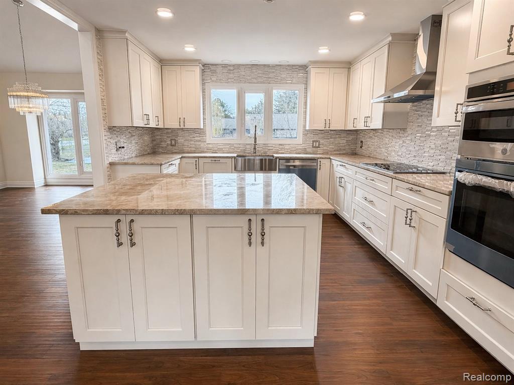 5525 Woodland Court, West Bloomfield, MI — Photo 21
