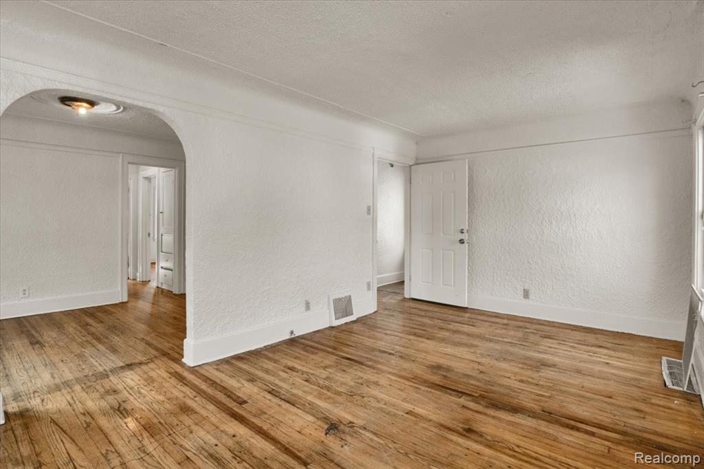 8335 Wisconsin Street, Detroit, MI 48204 — Photo 26