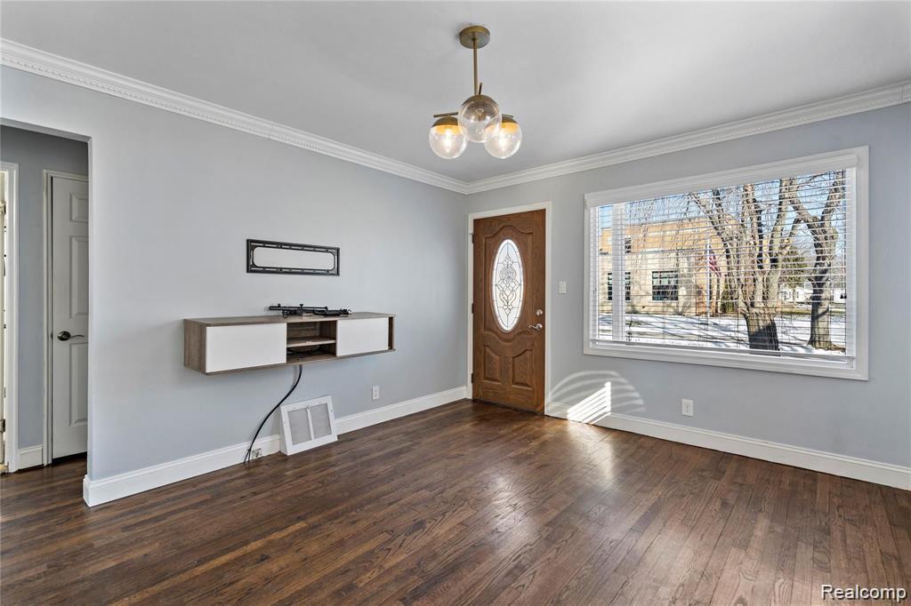 4033 OAKSHIRE Avenue, Berkley, MI 48072 — Photo 2