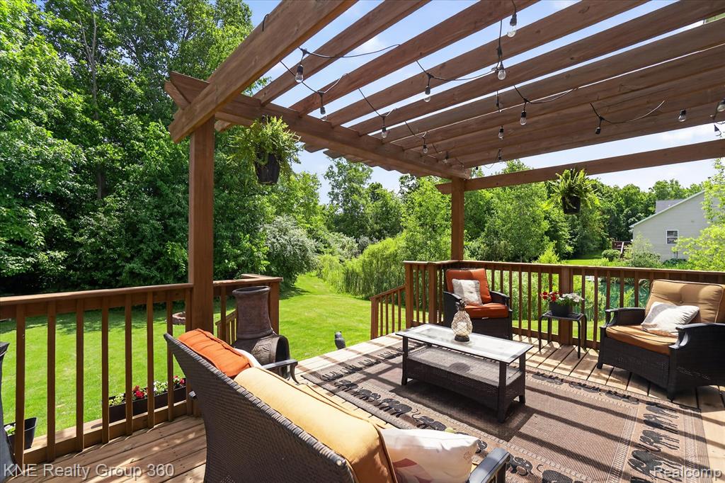 7067 Glenmeadow Court, Grand Blanc, MI 48439 — Photo 47