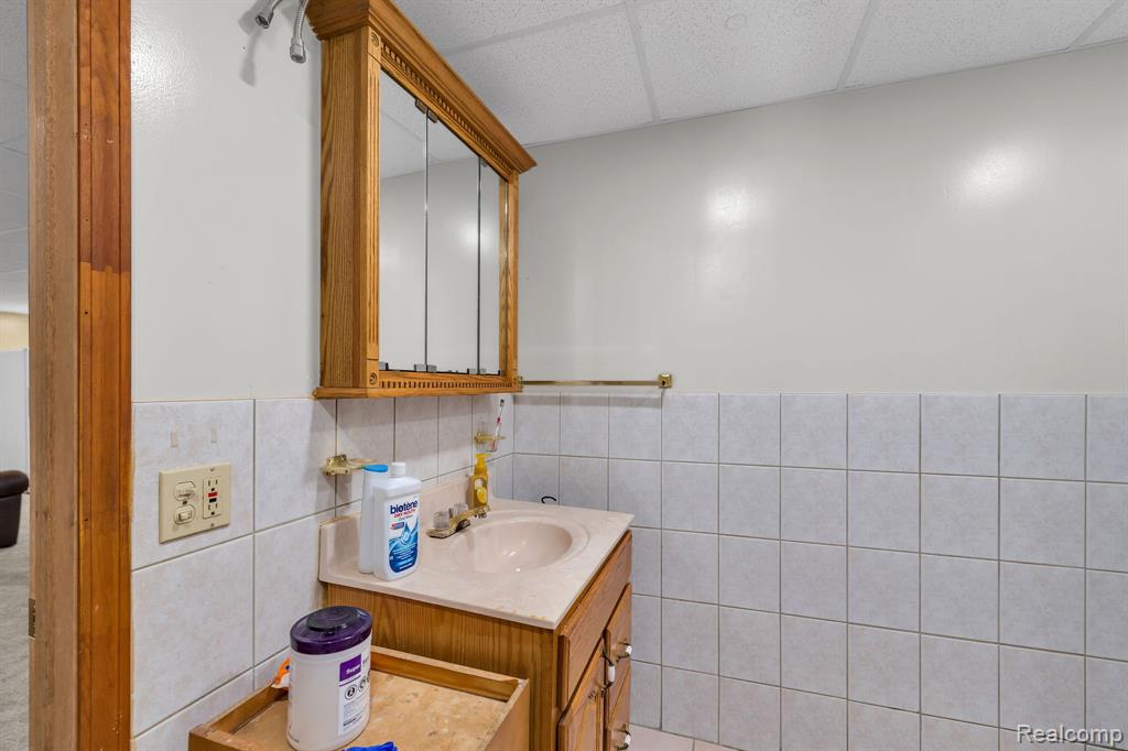 7511 Orchard Avenue, Dearborn, MI 48126 — Photo 37