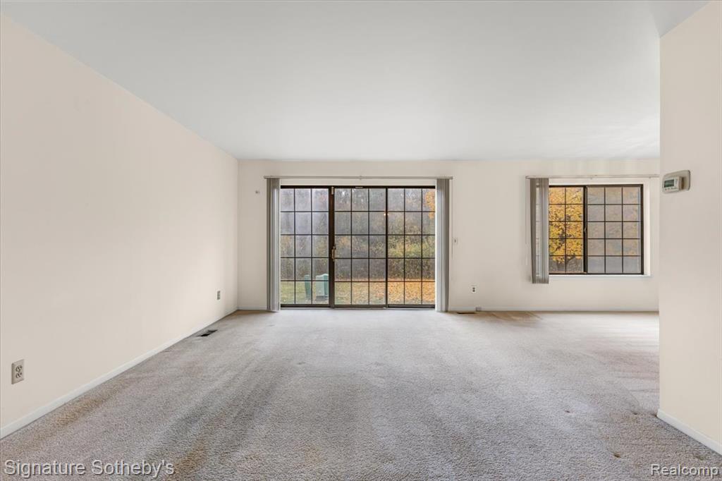 26122 Summerdale Drive, Southfield, MI 48033 — Photo 4
