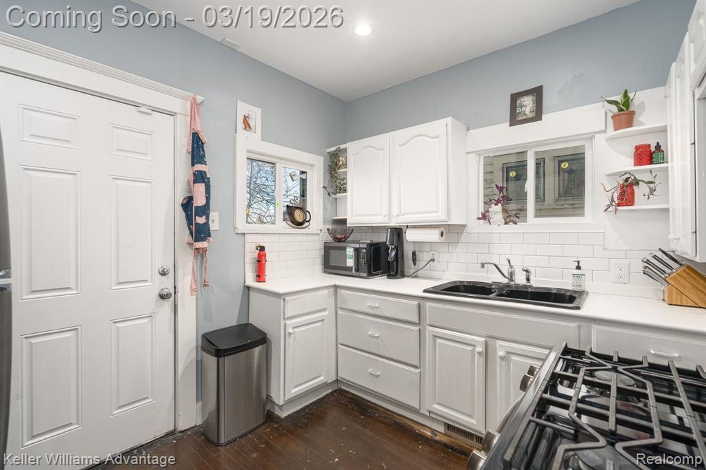 1536 Hazelwood Street, Detroit, MI 48206 — Photo 4