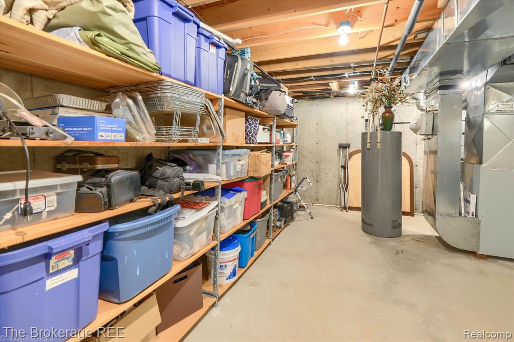 8380 Hunt Club Court, Grand Blanc, MI 48439 — Photo 56