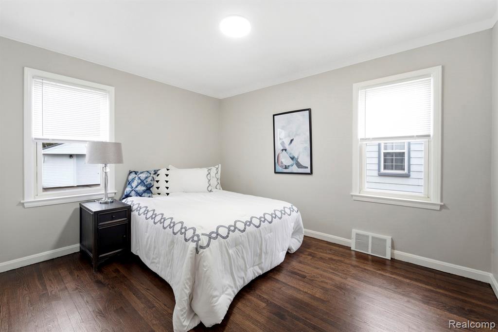29191 Barton Street, Garden City, MI — Photo 14