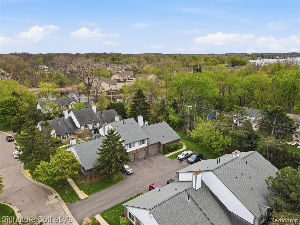 452 Nicolet Street, 6, Walled Lake, MI 48390 — Photo 5