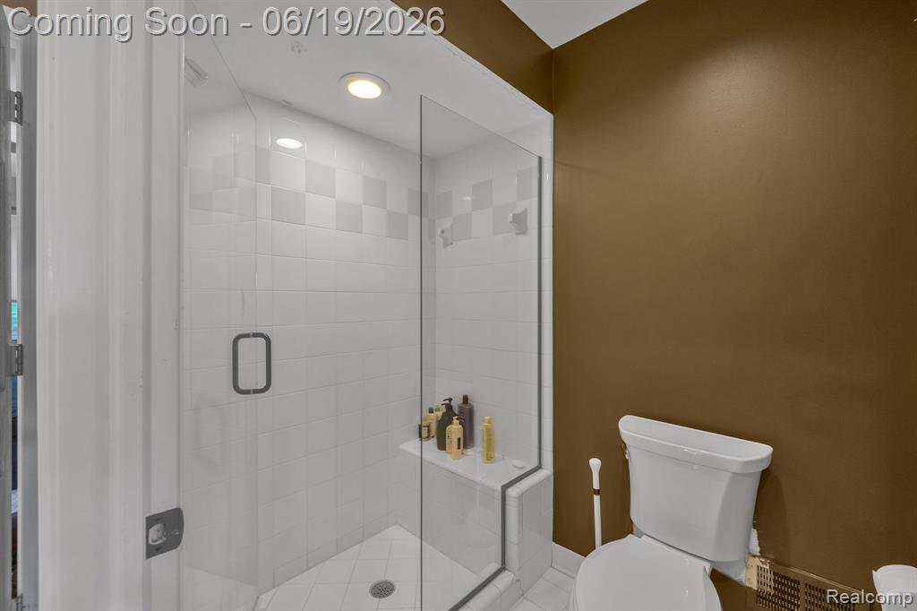 7061 Trailway Court, West Bloomfield, MI — Photo 54
