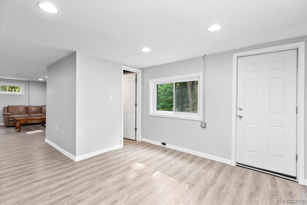 8381 Tindall Road, Springfield, MI 48350 — Photo 29