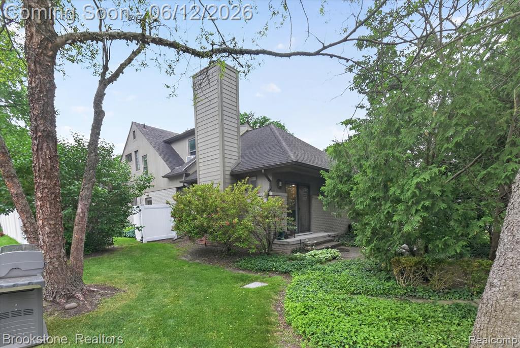 8926 Lincoln Drive, Huntington Woods, MI — Photo 49