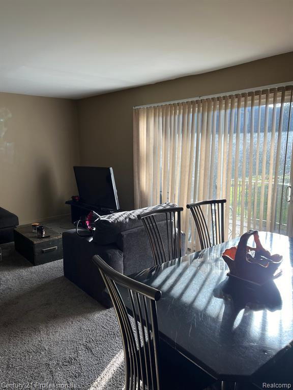 1852 COLONIAL VILLAGE Way, 2, Waterford, MI 48328 — Photo 11