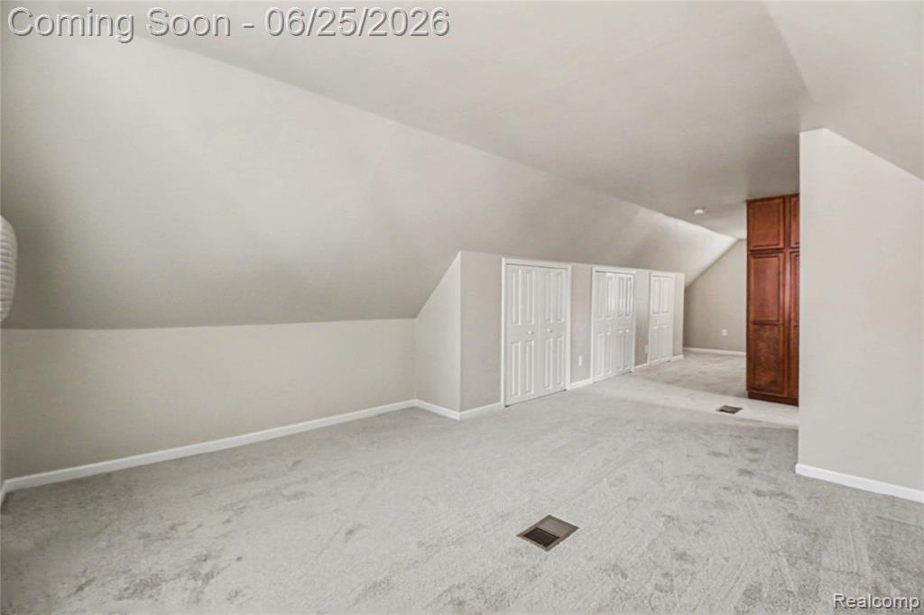 4427 Groveland Avenue, Royal Oak, MI 48073 — Photo 12