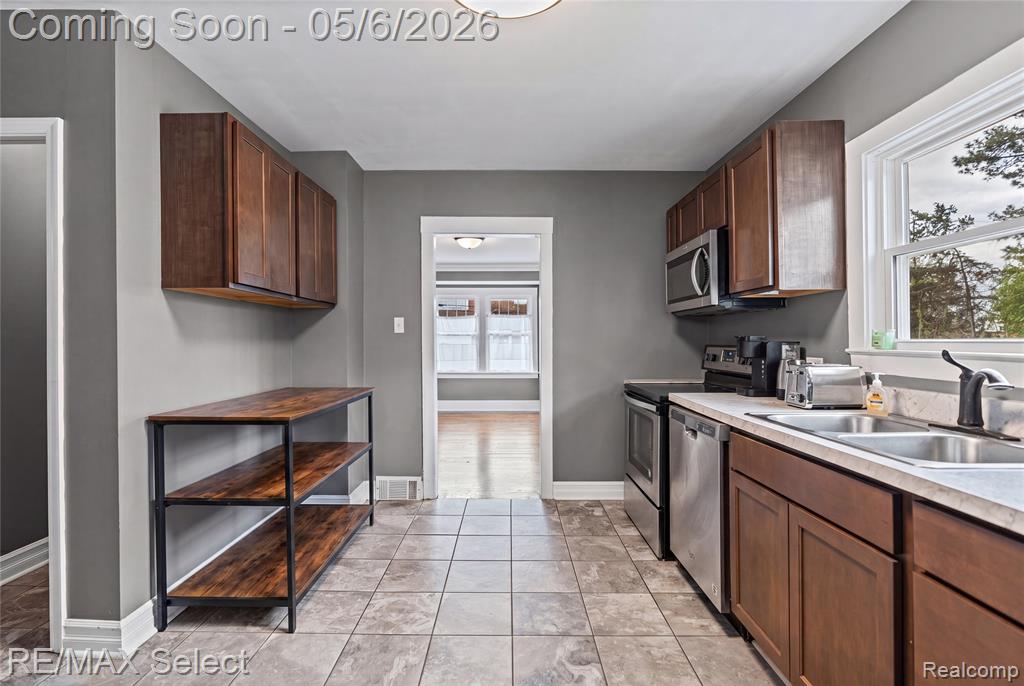 111 W 3rd Street, Davison, MI 48423 — Photo 16