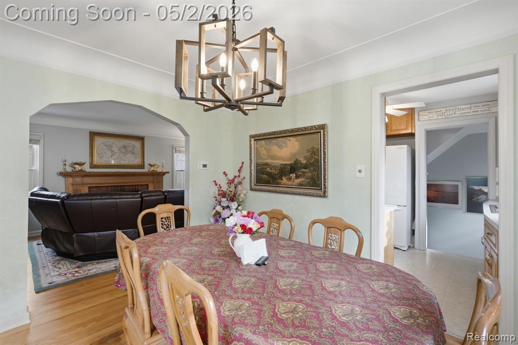 1857 Roslyn Road, Grosse Pointe Woods, MI 48236 — Photo 13