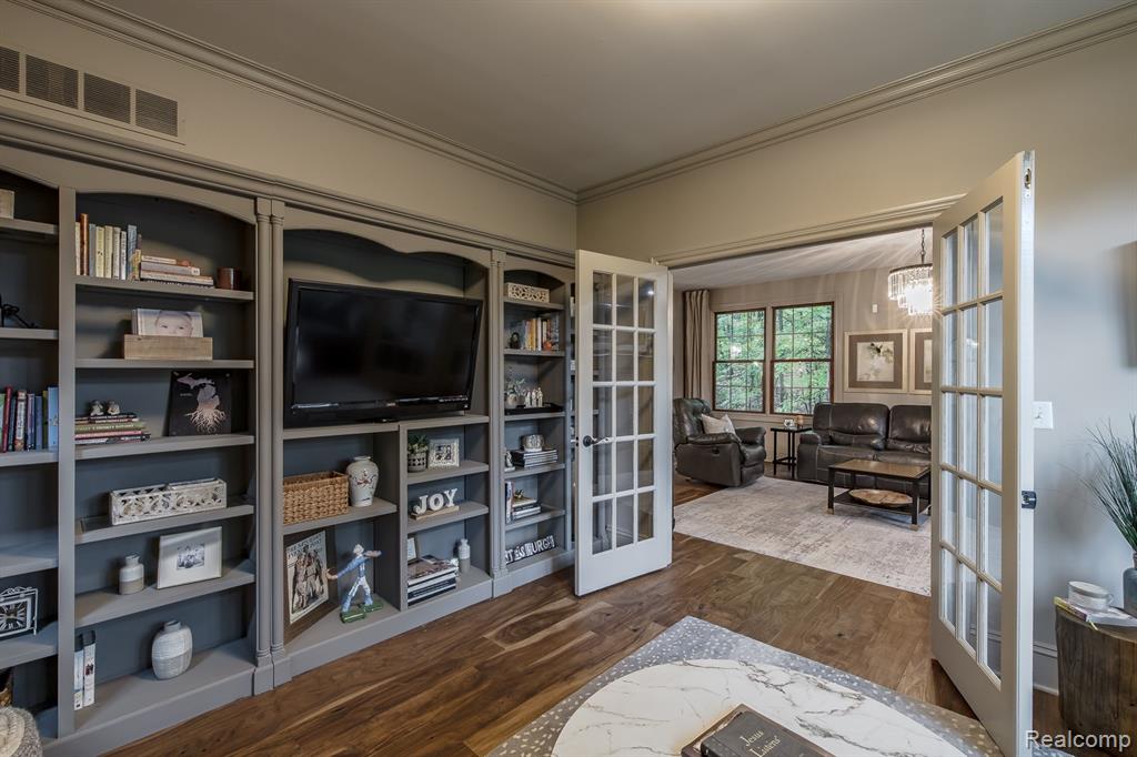 9909 Kingston Ridge, Clarkston, MI 48348 — Photo 33
