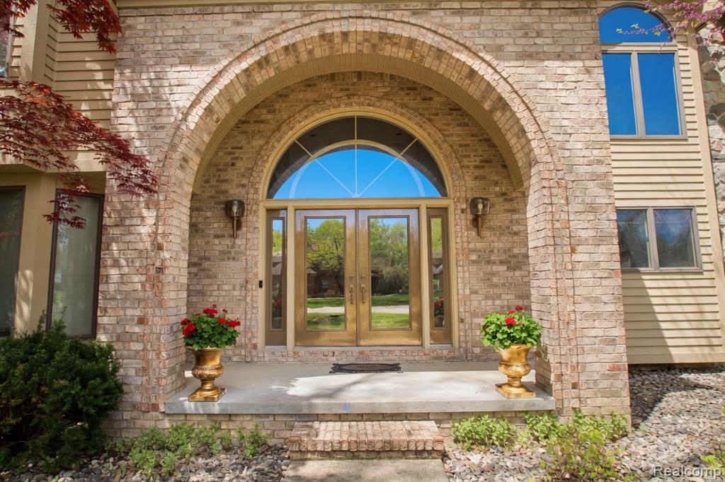 1305 Kings Pointe Road, Grand Blanc, MI 48439 — Photo 18