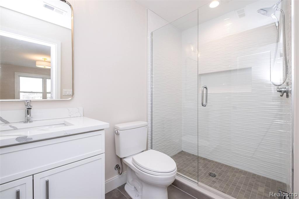 4428 Tonawanda Avenue, Royal Oak, MI 48073 — Photo 37