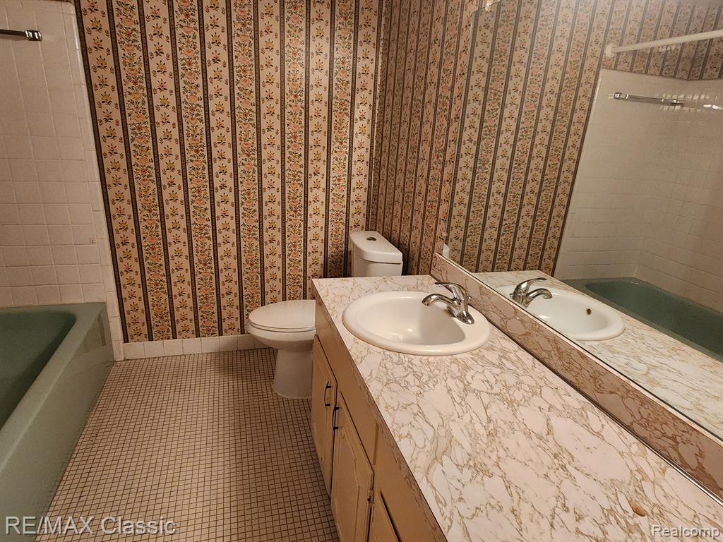 473 FOX RIVER Drive, Bloomfield Hills, MI 48304 — Photo 26