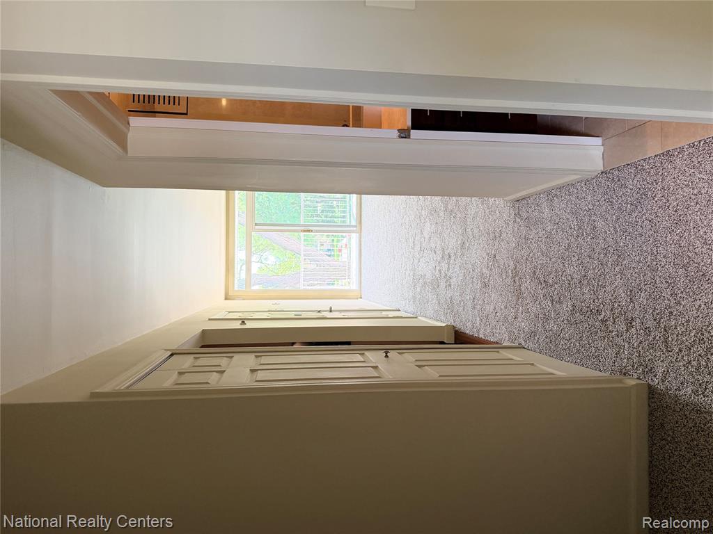 4913 Crooks Road, G4, Royal Oak, MI 48073 — Photo 17