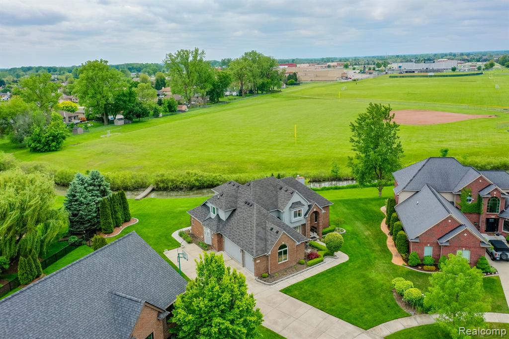 47540 Kelston Drive, Macomb, MI 48044 — Photo 3
