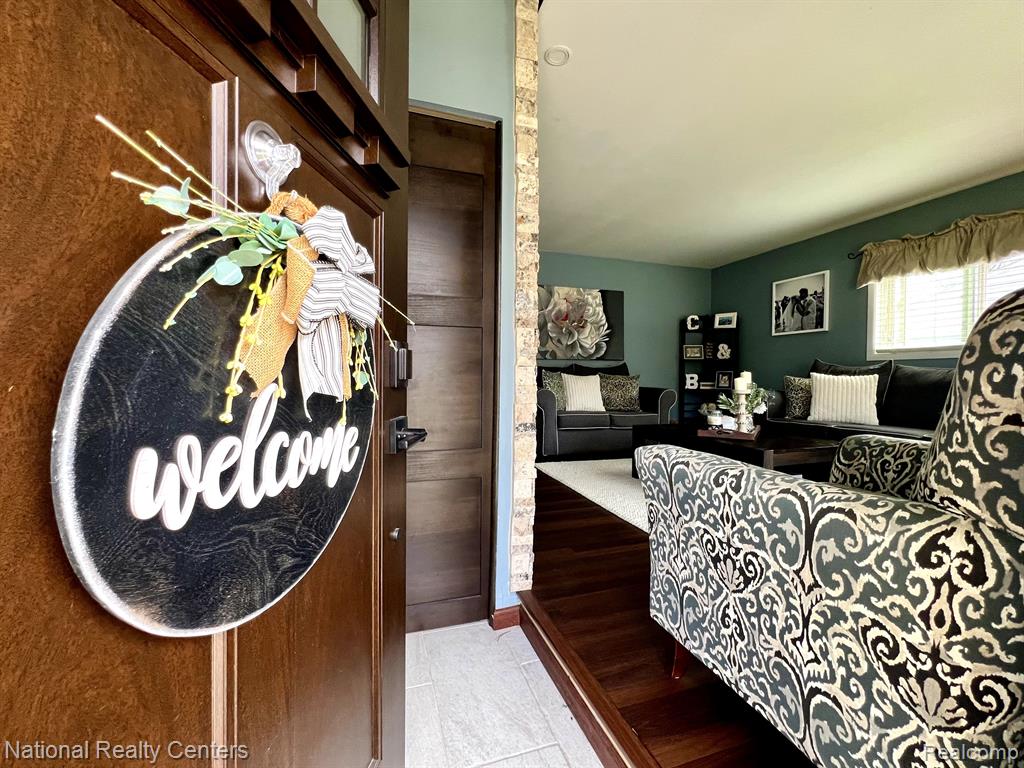 936 ALLEN Drive, Northville, MI 48167 — Photo 6