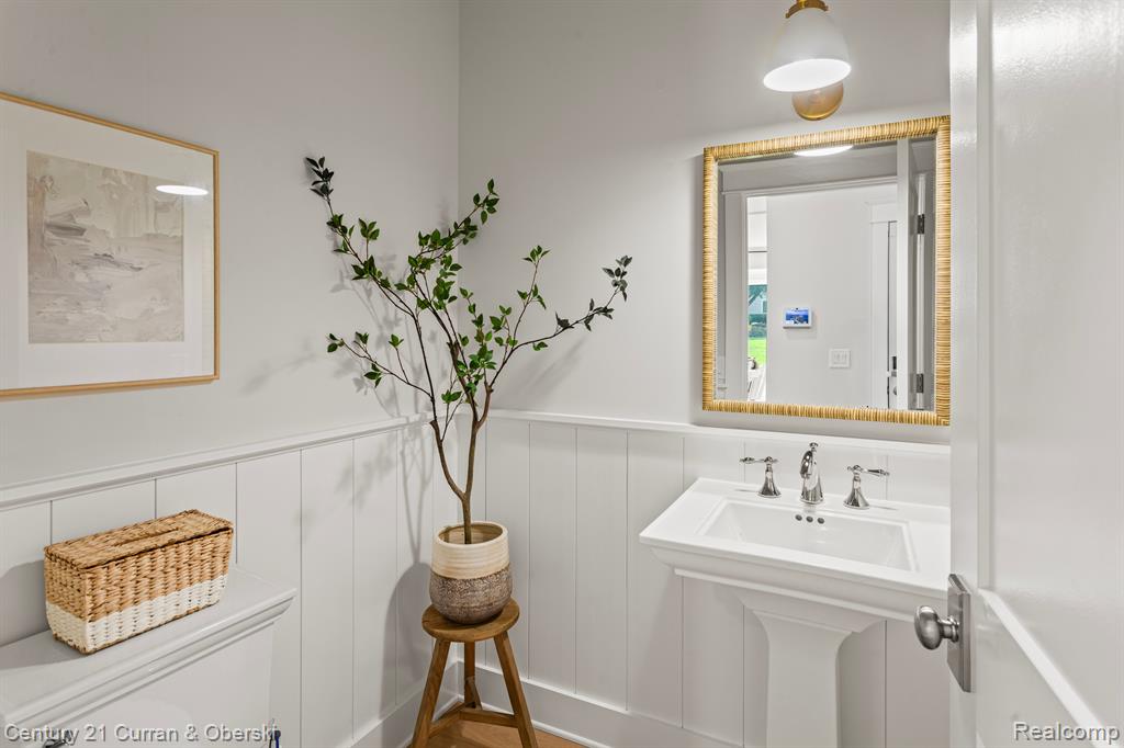 7064 CEDARBANK Drive, West Bloomfield, MI 48324 — Photo 30
