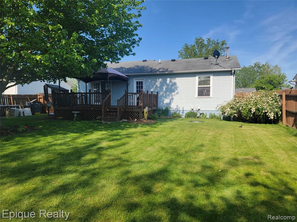 753 Applegate Drive, Marysville, MI 48040 — Photo 24