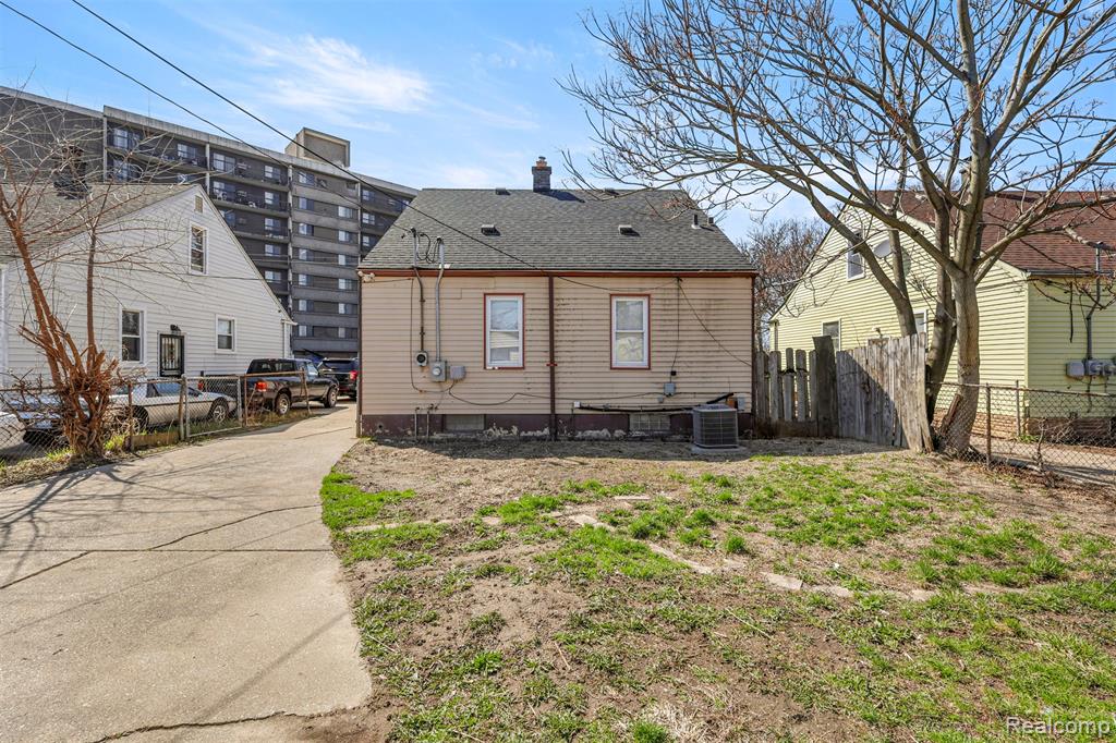 5708 Warwick Street, Detroit, MI 48228 — Photo 30