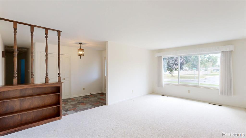 5204 Applewood Drive, Flushing, MI 48433 — Photo 33