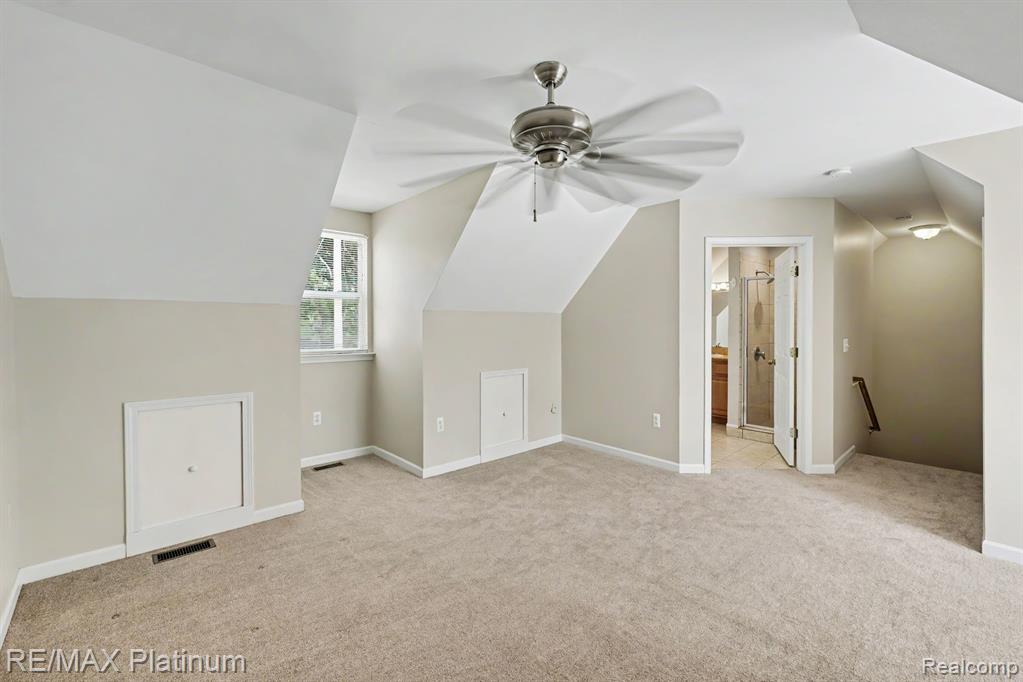 11624 ISLAND COURT, Hartland, MI 48353 — Photo 16