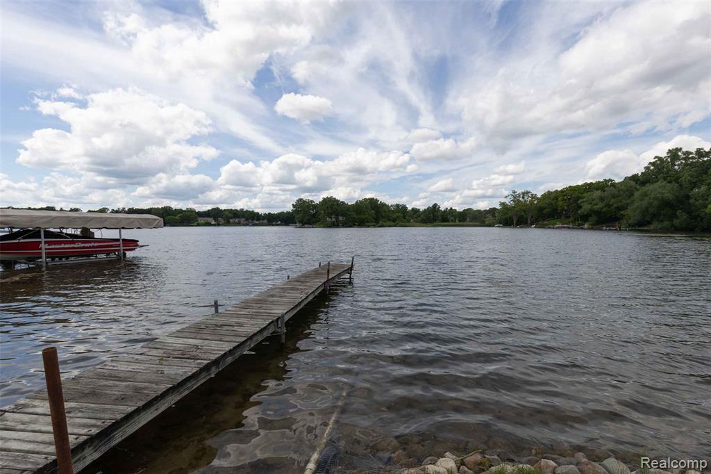 2051 Scott Lake RD Road, Waterford, MI 48328 — Photo 43