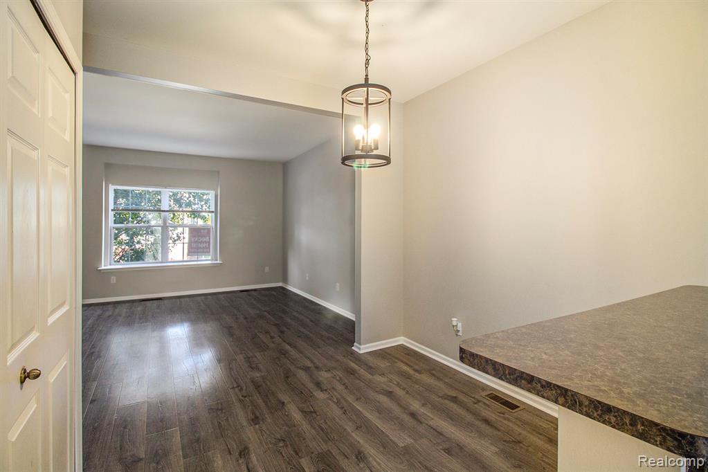 2157 Knotty Pine Trail, Howell, MI 48855 — Photo 5