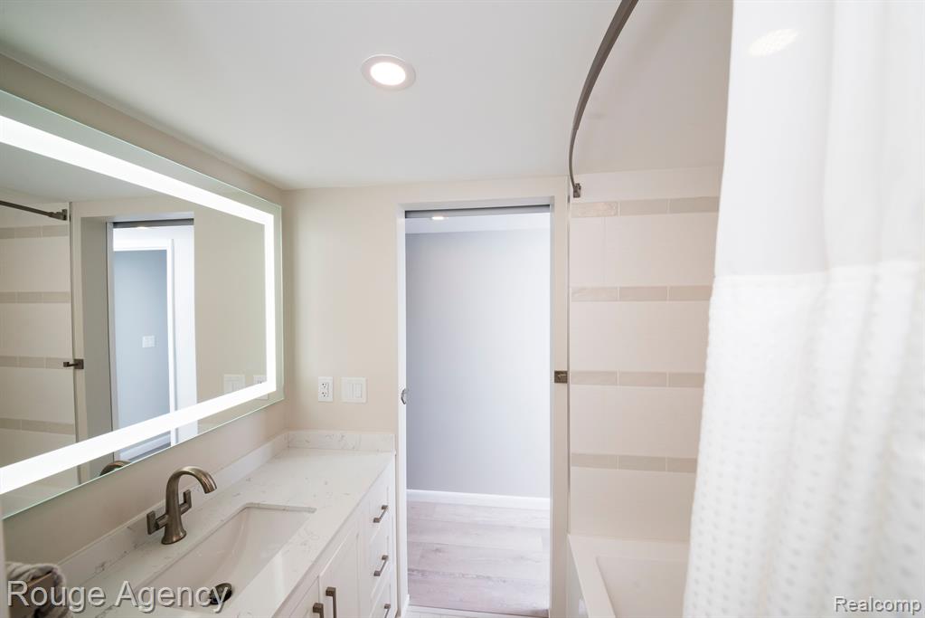 7305 SCENIC RIDGE Drive, Clarkston, MI — Photo 52