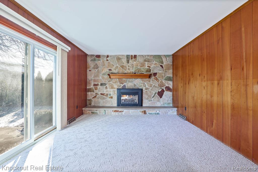 409 FRANCONIAN Drive E, Frankenmuth, MI 48734 — Photo 16