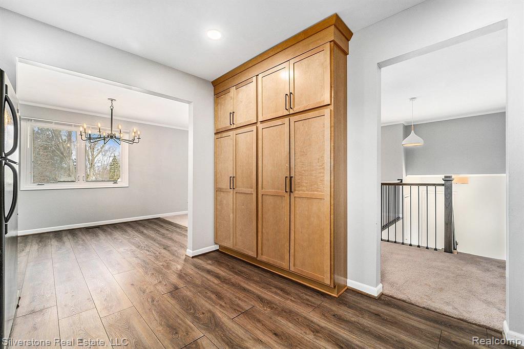804 DICKSON Lane, Rochester Hills, MI 48307 — Photo 10