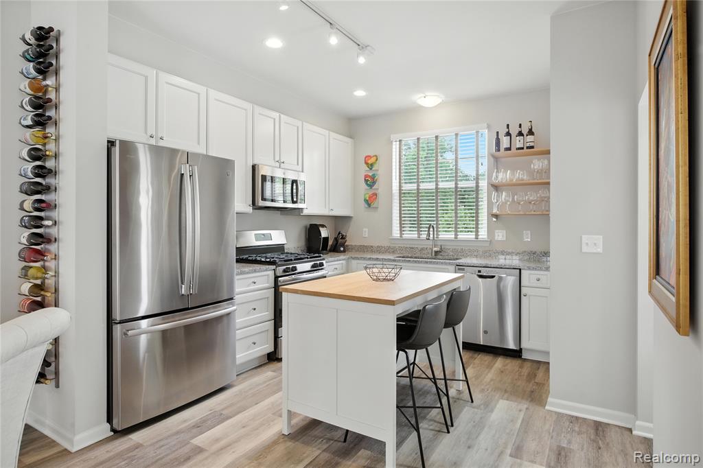 3317 Parkways Boulevard, Auburn Hills, MI 48326 — Photo 15