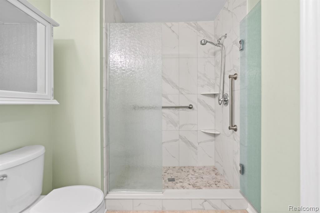 4130 Hampton Ridge Boulevard, 63, Howell, MI 48843 — Photo 16