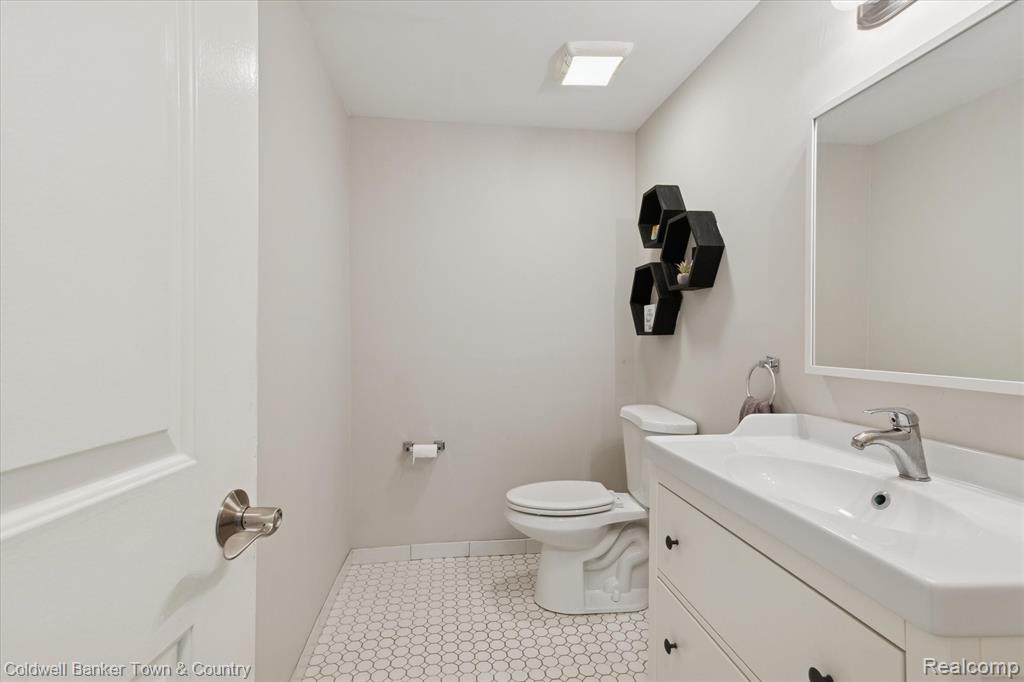 616 Rickett Road, 124, Brighton, MI 48116 — Photo 13